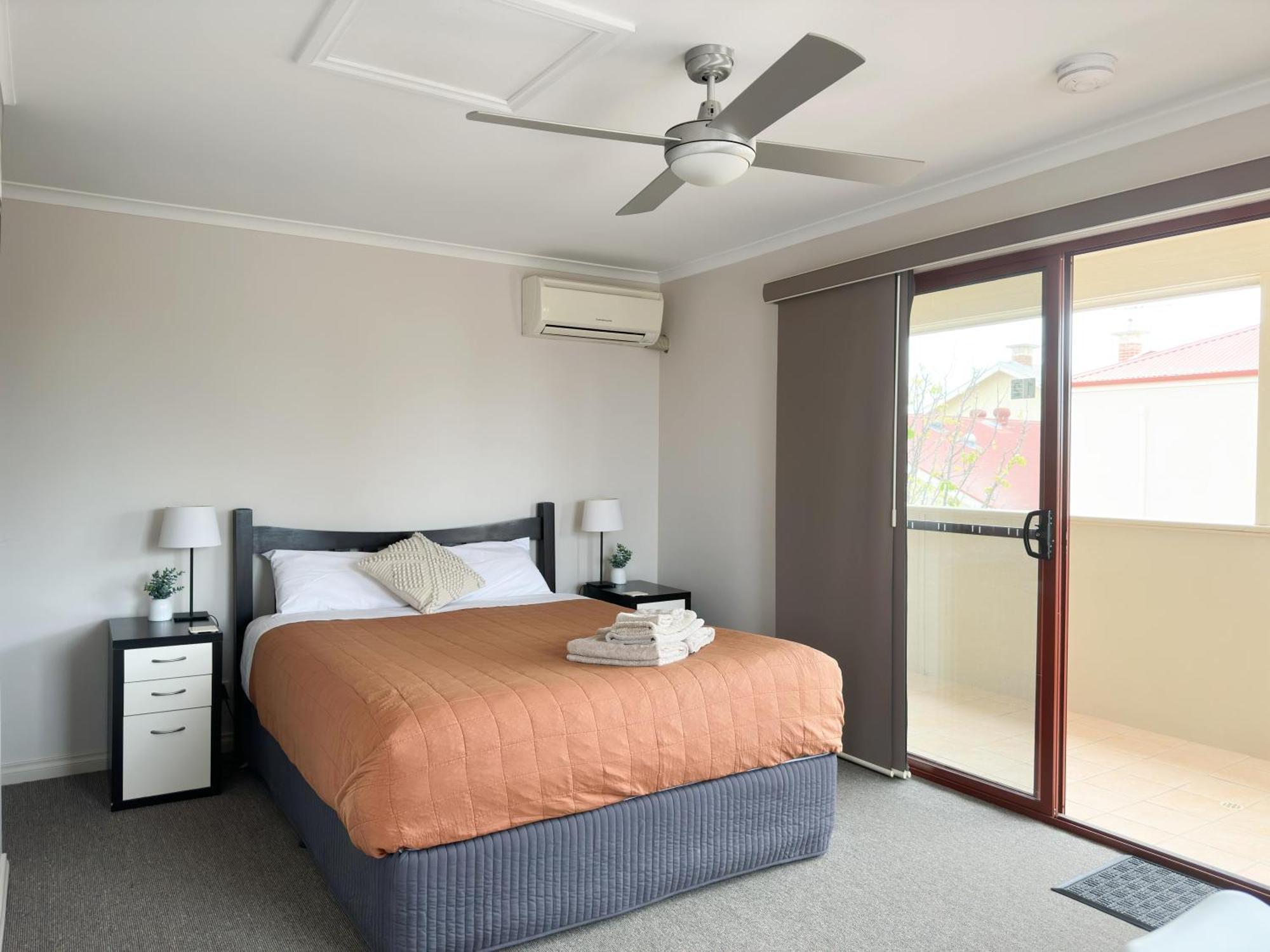 Port Vincent Motel & Apartments Εξωτερικό φωτογραφία